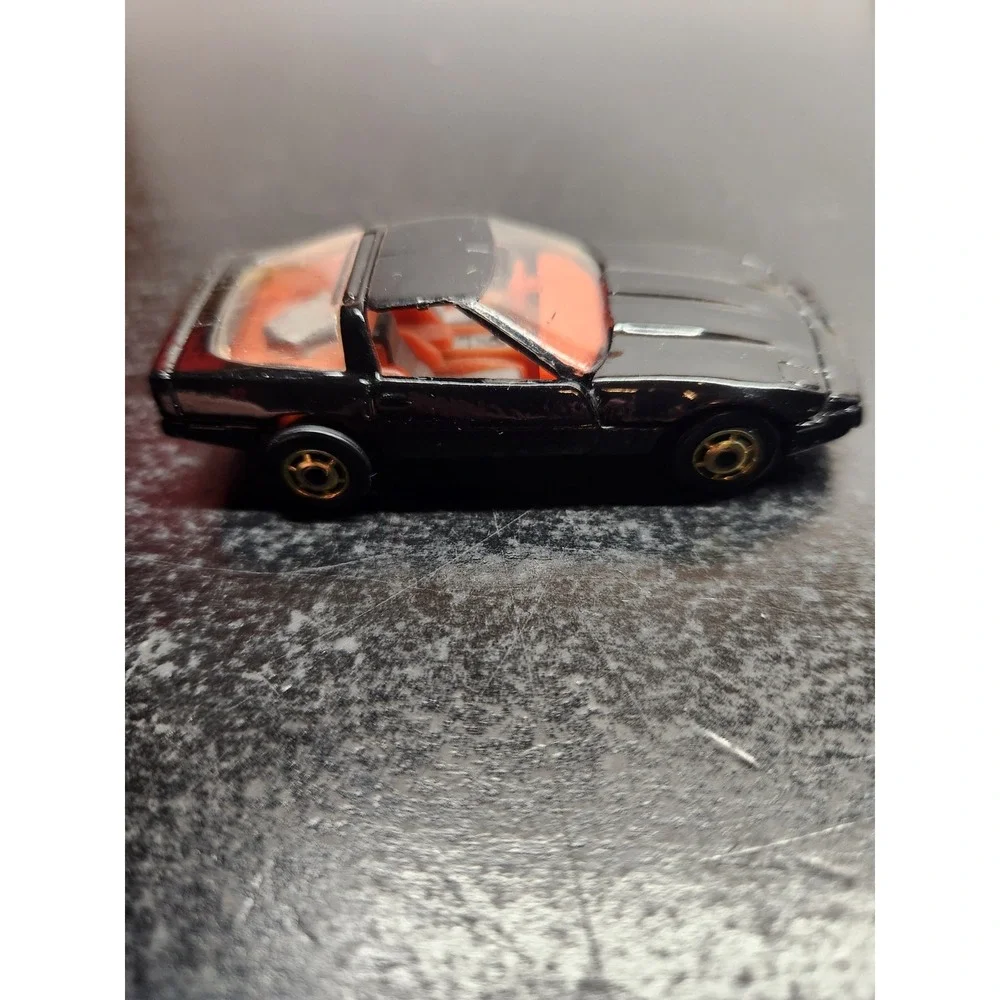 1982 Hot Wheels 80's Corvette - Moveable Hood‎ and Hatch